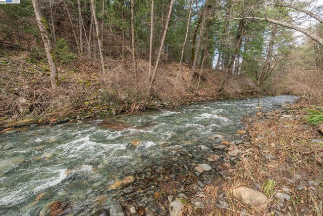 540 Lost Bridge Rd, Lewiston, CA 96052