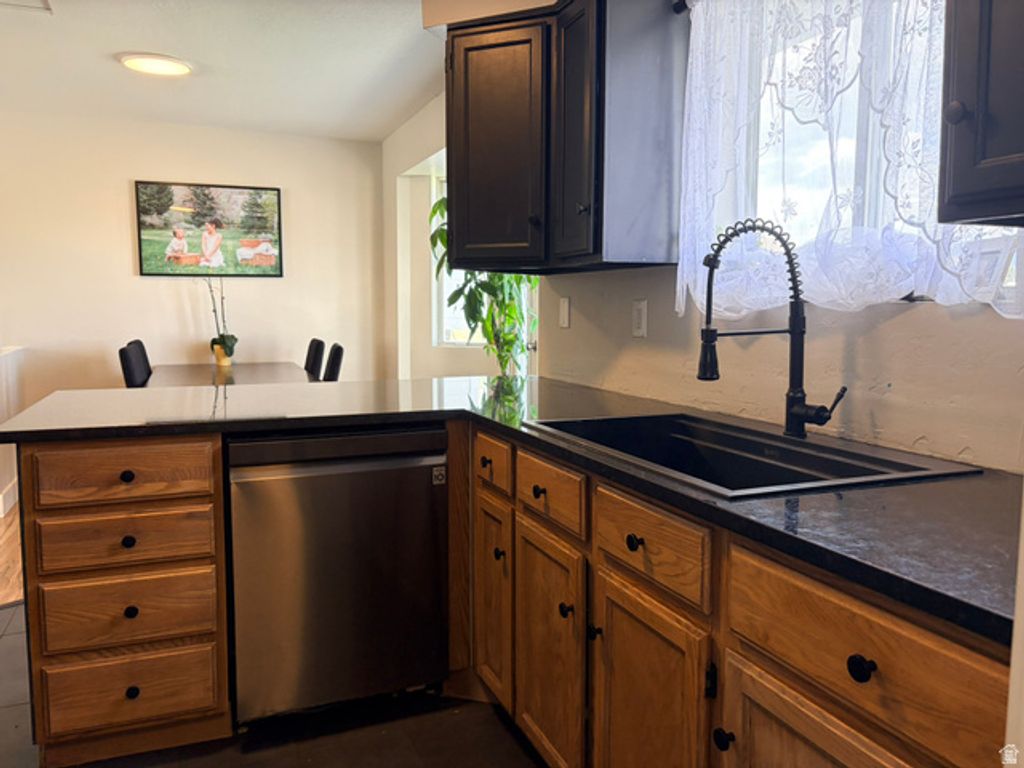 7162 W GINA RD, Herriman, UT 84096 — photo 5