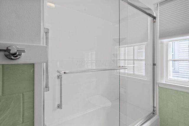 27 Woodland Avenue, Delaware, OH 43015