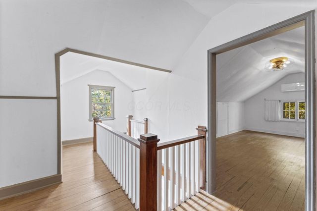 27 Woodland Avenue, Delaware, OH 43015