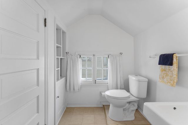 27 Woodland Avenue, Delaware, OH 43015