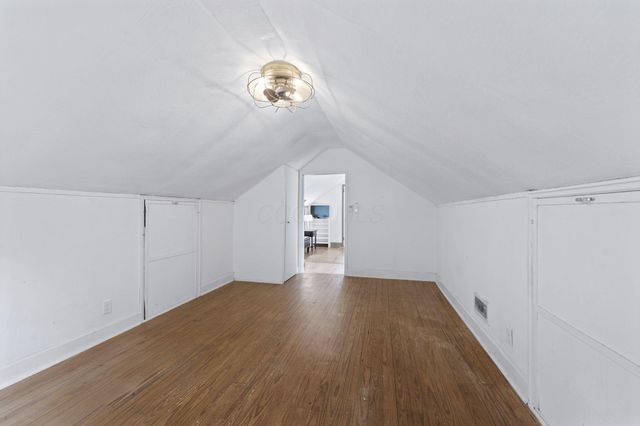 27 Woodland Avenue, Delaware, OH 43015