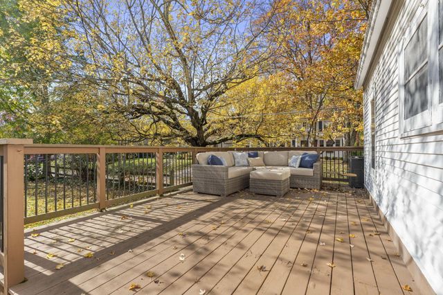 27 Woodland Avenue, Delaware, OH 43015