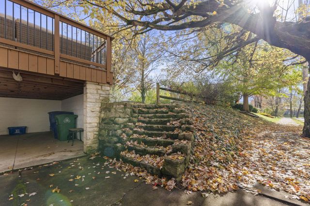 27 Woodland Avenue, Delaware, OH 43015