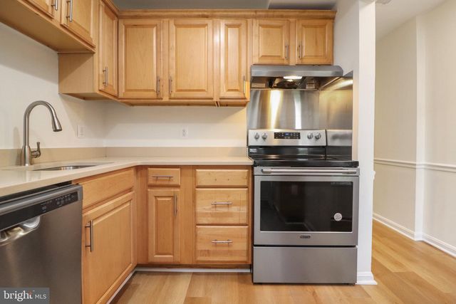 13893 OYSTER POINT CT, Chantilly, VA 20151