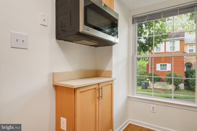 13893 OYSTER POINT CT, Chantilly, VA 20151