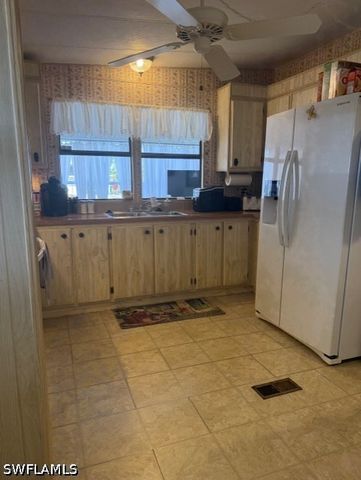 210 Pine Key LN 210, Naples, FL 34114