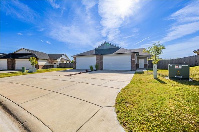 5771 E Bristol Street, Wichita, KS 67220