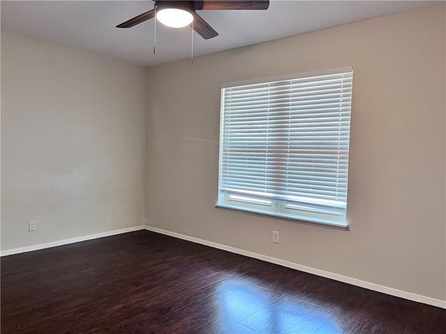 621 Philomena Dr, Corpus Christi, TX 78412
