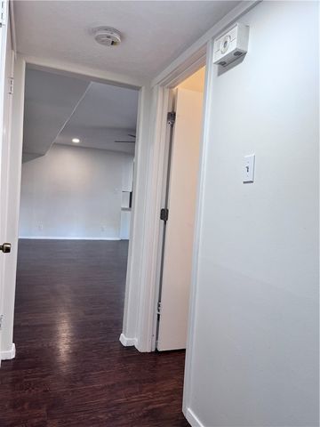 621 Philomena Dr, Corpus Christi, TX 78412