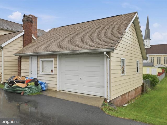 128 E MADISON STREET, Greencastle, PA 17225