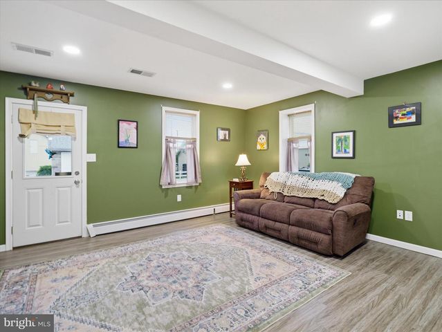 128 E MADISON STREET, Greencastle, PA 17225