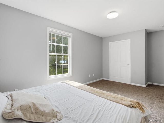 2659 Chrysler Avenue, Waterford, MI 48328