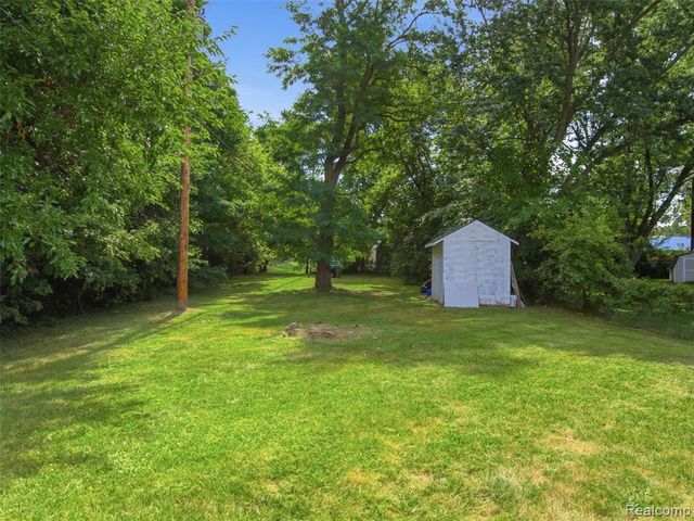 2659 Chrysler Avenue, Waterford, MI 48328
