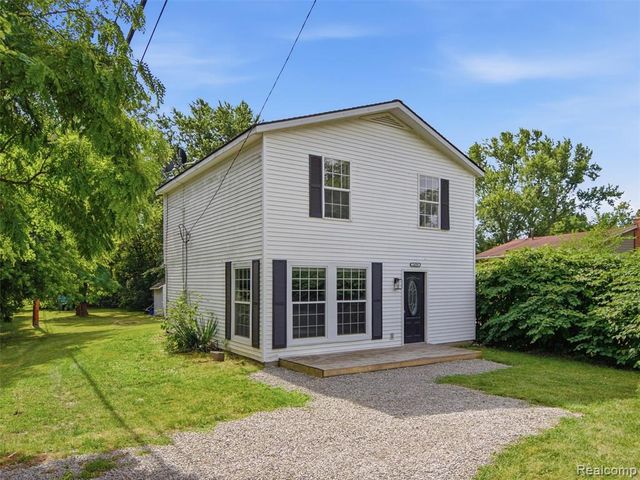 2659 Chrysler Avenue, Waterford, MI 48328