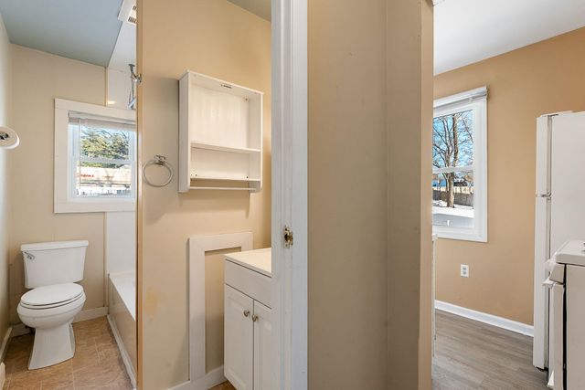 16 Lakewood Parkway, Burlington, VT 05408