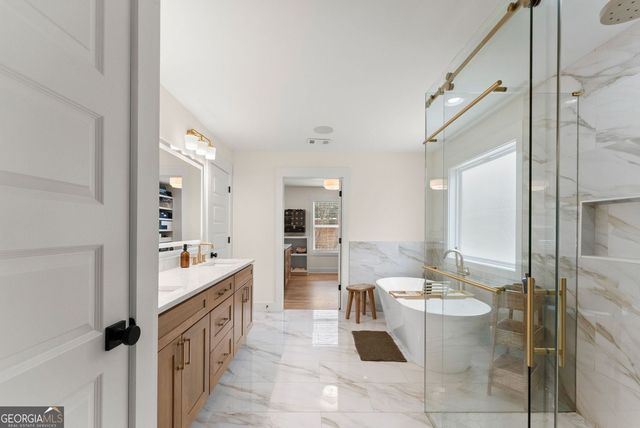 2218 Huntingdon Court, Gainesville, GA 30506