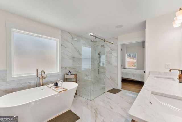 2218 Huntingdon Court, Gainesville, GA 30506