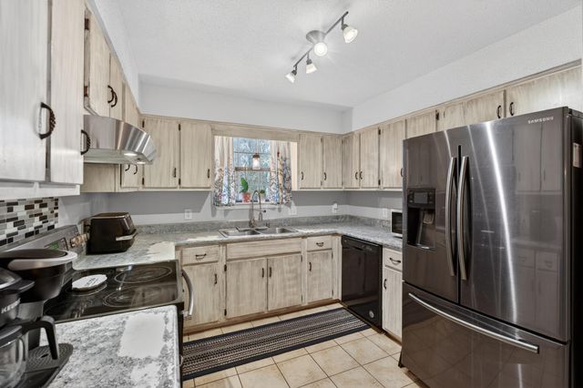 104 Fairway Drive, Crestview, FL 32536