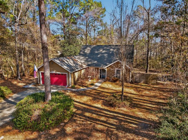 104 Fairway Drive, Crestview, FL 32536