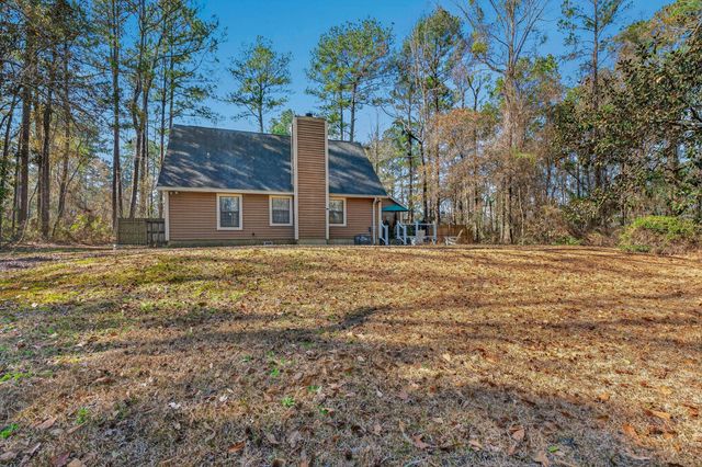 104 Fairway Drive, Crestview, FL 32536