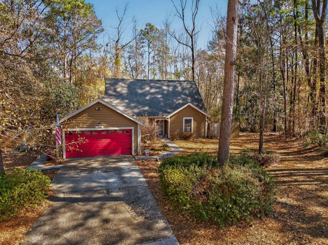 104 Fairway Drive, Crestview, FL 32536