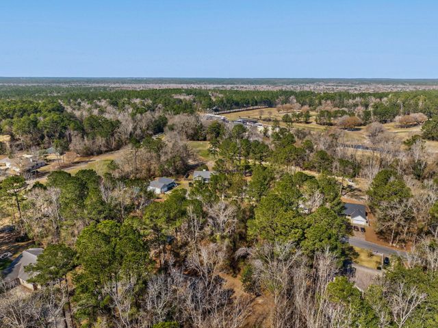 104 Fairway Drive, Crestview, FL 32536