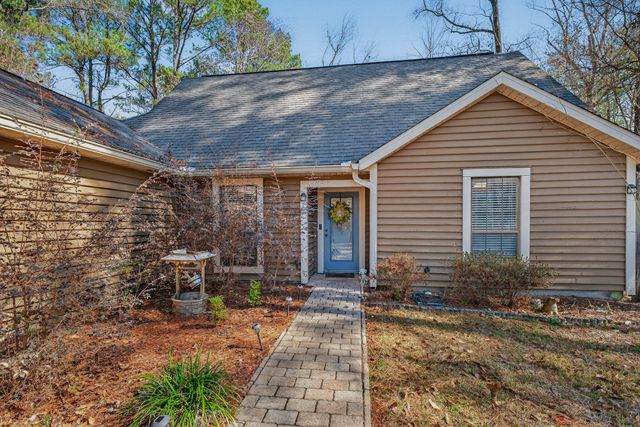 104 Fairway Drive, Crestview, FL 32536