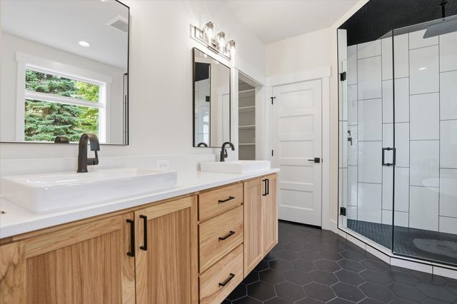 7285 E Columbia Dr, Spokane, WA 99212