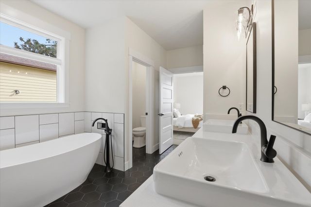 7285 E Columbia Dr, Spokane, WA 99212