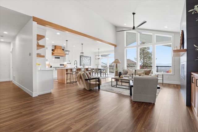 7285 E Columbia Dr, Spokane, WA 99212