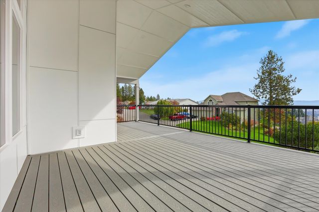 7285 E Columbia Dr, Spokane, WA 99212