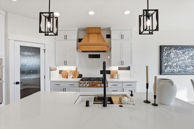 7285 E Columbia Dr, Spokane, WA 99212