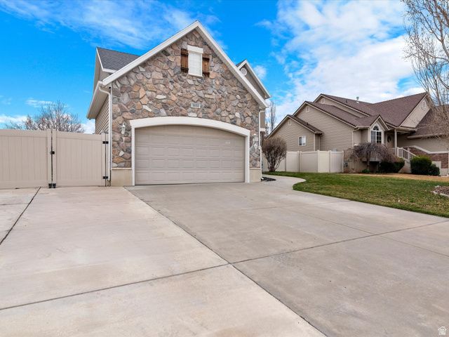 1032 N 780 W, Clinton, UT 84015