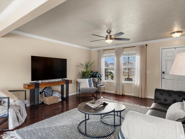 1032 N 780 W, Clinton, UT 84015