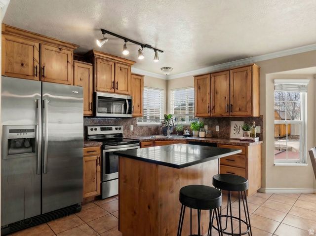 1032 N 780 W, Clinton, UT 84015