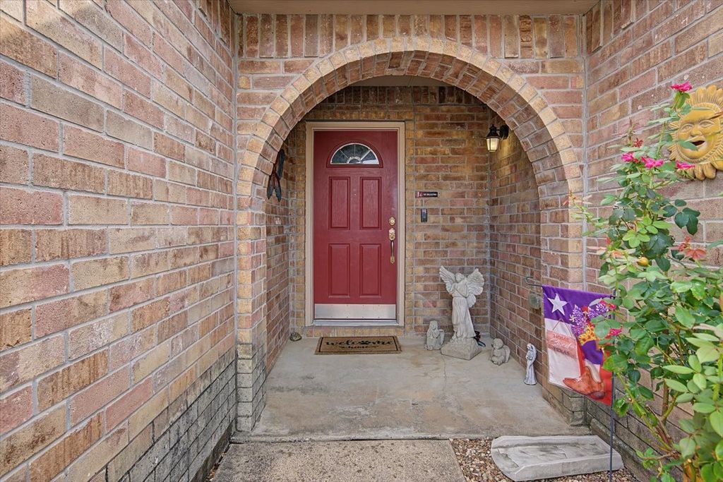 821 Green Heath Avenue, Fort Worth, TX 76120 — photo 3