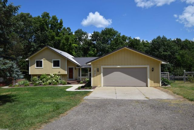 3424 Abbey Lane, Lapeer, MI 48446