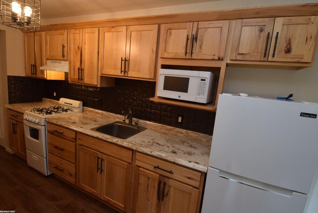 3424 Abbey Lane, Lapeer, MI 48446