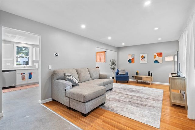 167 Lattimore Road, Rochester, NY 14620