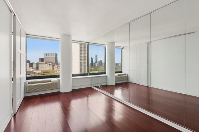 155 N HARBOR Drive 2201, Chicago, IL 60601