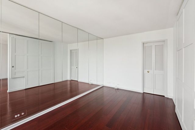 155 N HARBOR Drive 2201, Chicago, IL 60601