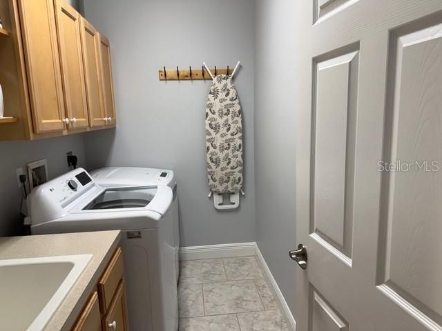 895 CLEAR LAKE DRIVE, Englewood, FL 34223