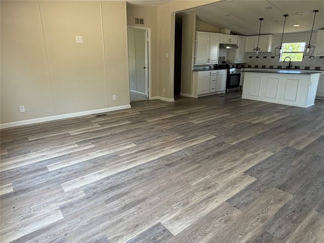10202 County Road 4116, Kaufman, TX 75142