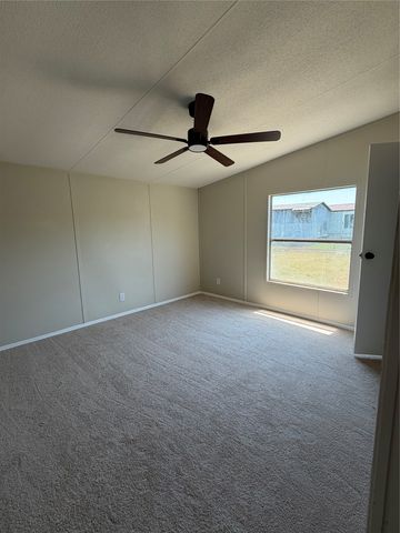 10202 County Road 4116, Kaufman, TX 75142