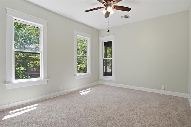 3715 N McKinley Avenue, Oklahoma City, OK 73118