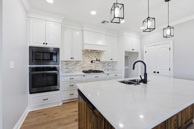 303 Couch Drive, Thibodaux, LA 70301