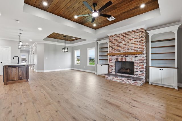 303 Couch Drive, Thibodaux, LA 70301