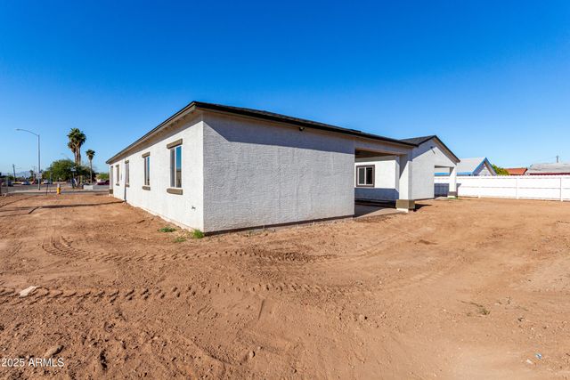 10611 N 81st Avenue, Peoria, AZ 85345