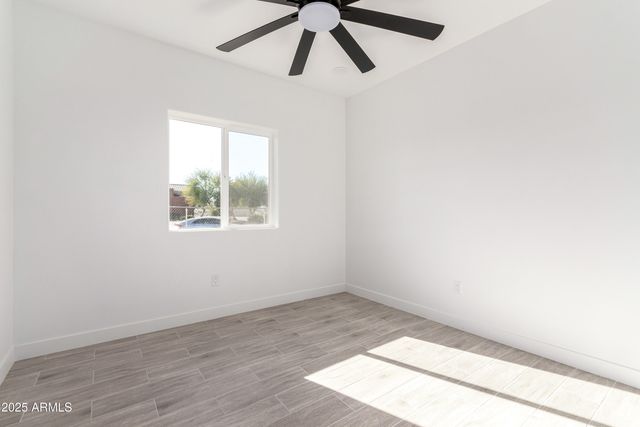 10611 N 81st Avenue, Peoria, AZ 85345